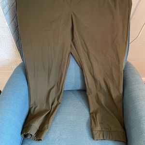 Hybrid pant